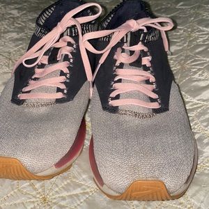Brooks Ricochet shoes - pink gray & black - womens 8.5 med